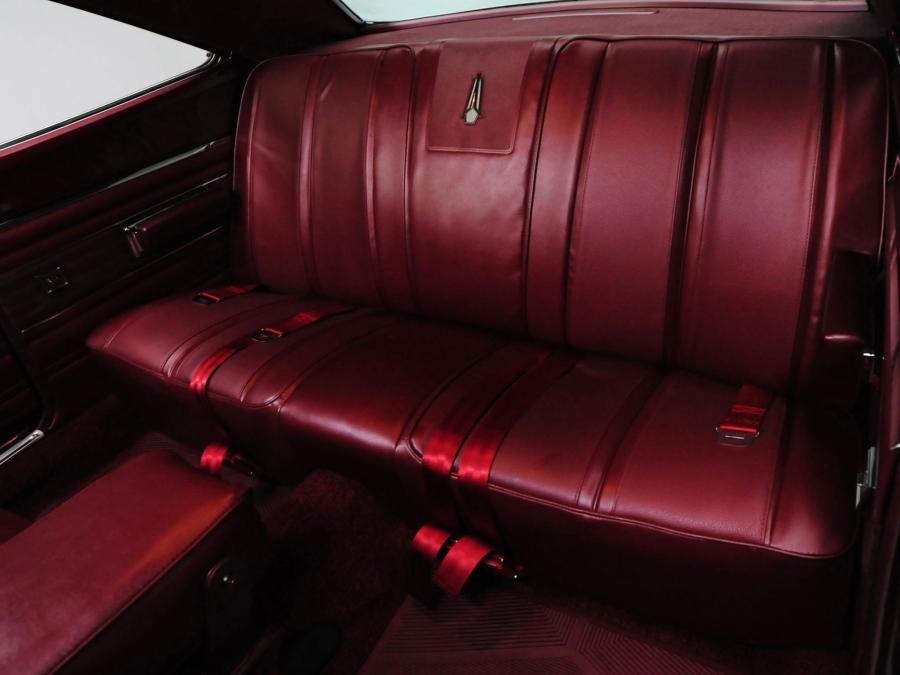  Plymouth GTX 426 Hemi 1968 года  (фото 7 из 12)
